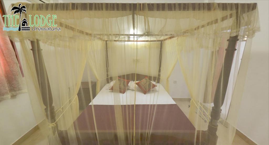The Lodge Unawatuna Room photo