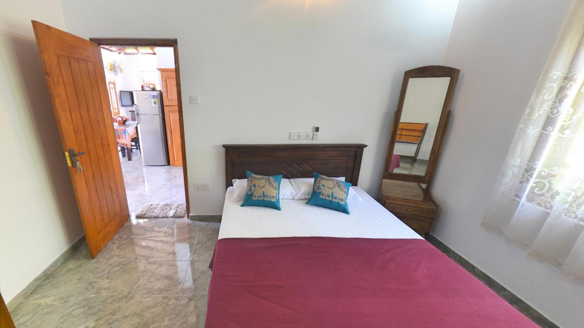 The Lodge Unawatuna Room photo