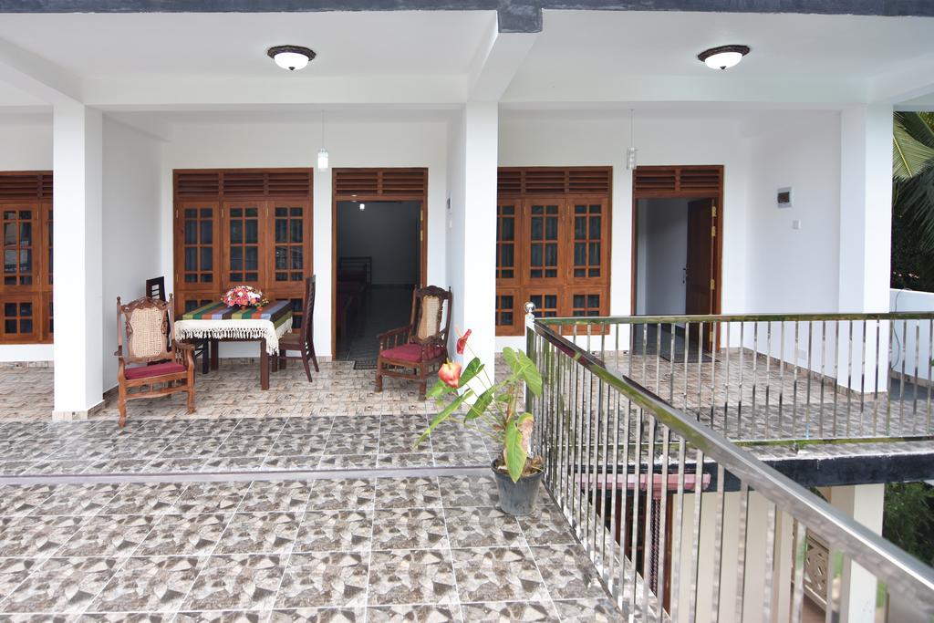 The Lodge Unawatuna Exterior photo