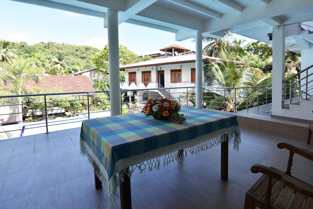 The Lodge Unawatuna Exterior photo