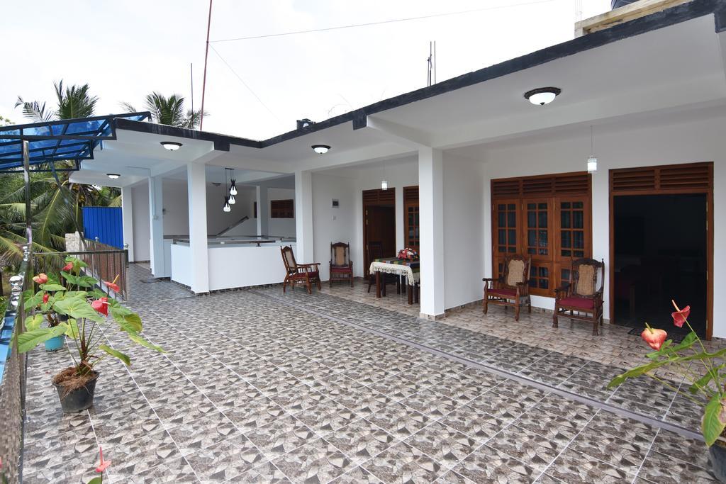 The Lodge Unawatuna Room photo
