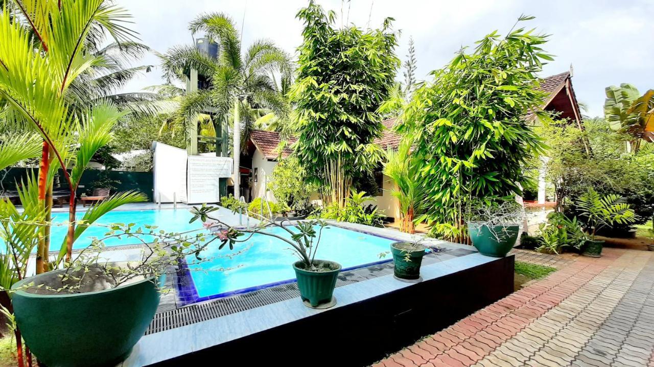 The Lodge Unawatuna Exterior photo